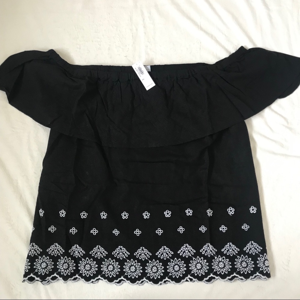 Old Navy Off the Shoulder Embroidered Top, NEW